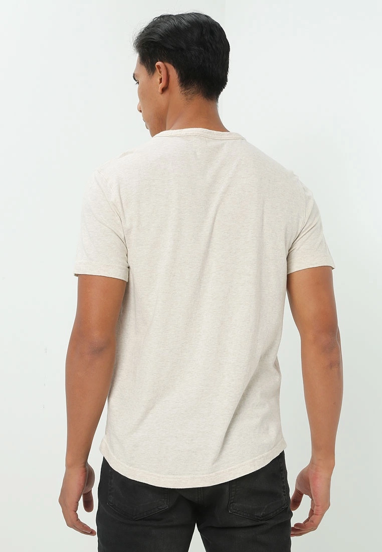 Banana Republic I Logo Sum Organic Softwash Curved Hem Tee 4 Banana Republic I Logo Sum Organic Softwash Curved Hem Tee - Image 2