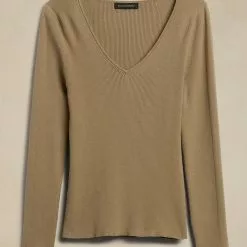 Banana Republic Isla V-Neck Sweater -Outlet Banana Republic Store banana republic 0233 7249736 4