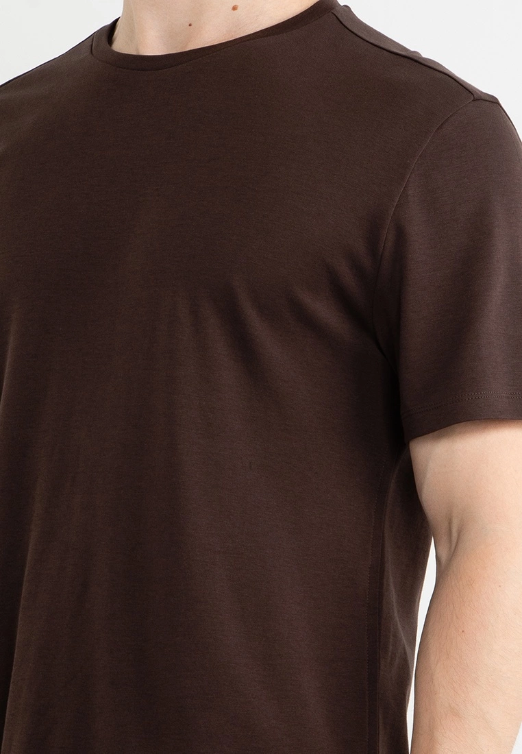 Banana Republic Luxury-Touch Performance T-Shirt 5 Banana Republic Luxury-Touch Performance T-Shirt - Image 3