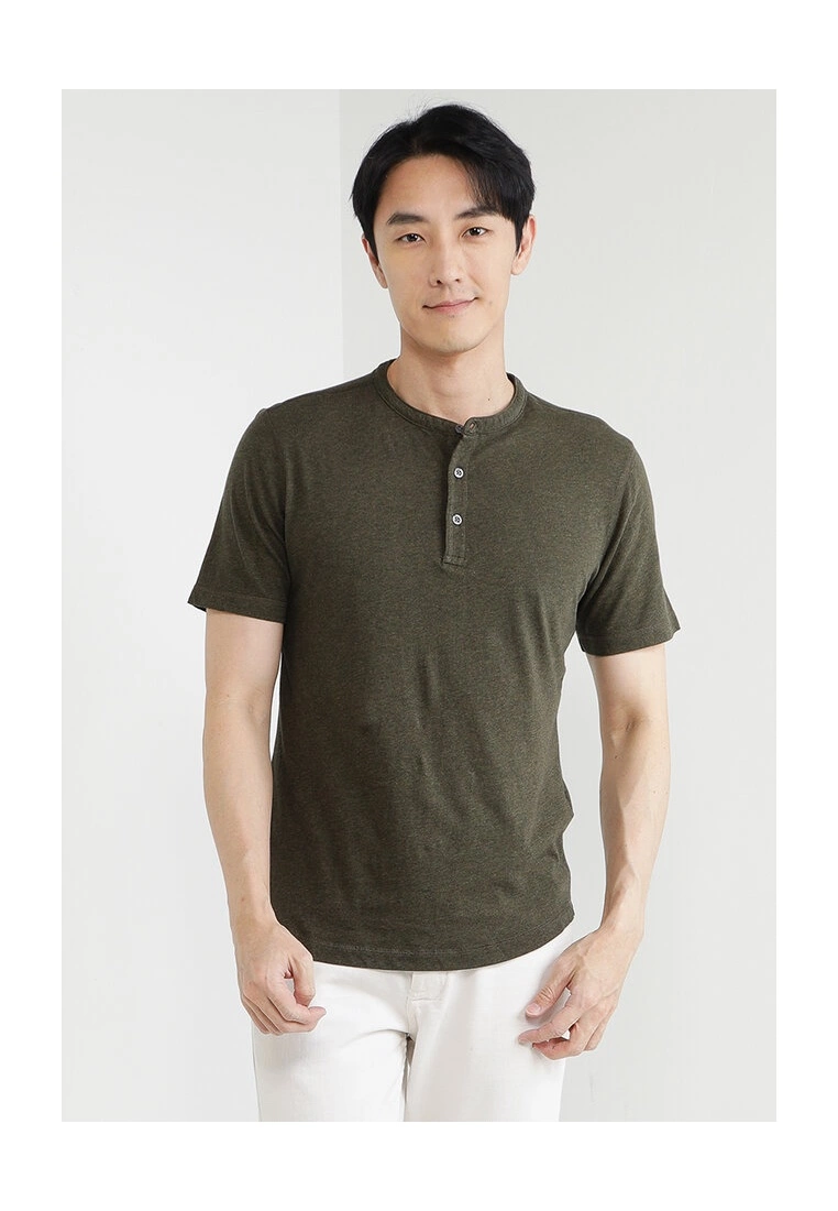 Banana Republic Soft Wash Henley T-Shirt 3 Banana Republic Soft Wash Henley T-Shirt