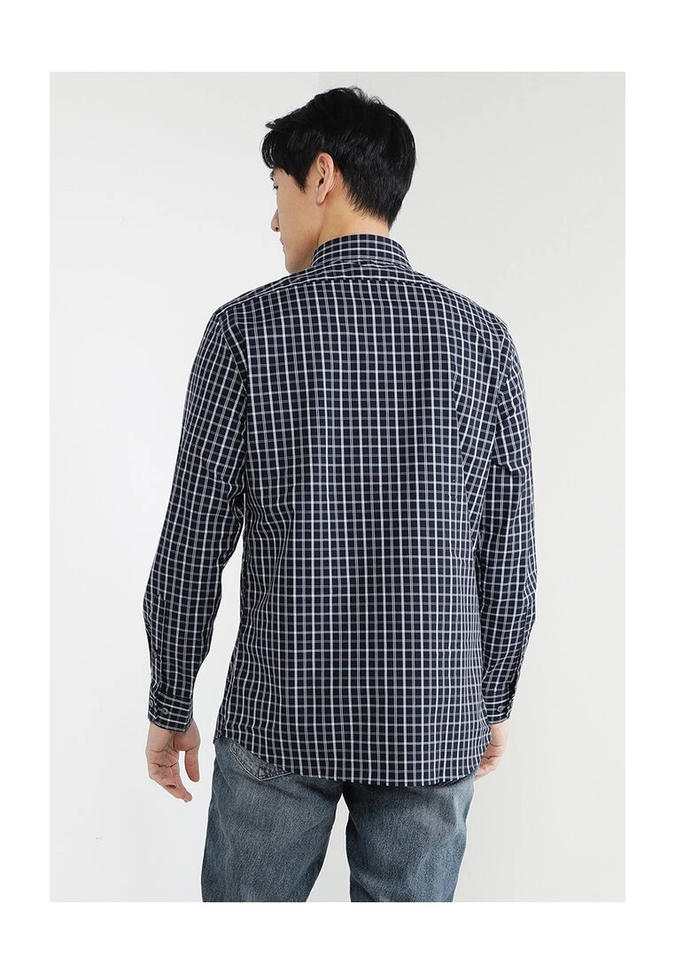 Banana Republic Slim Dress Shirt 4 Banana Republic Slim Dress Shirt - Image 2