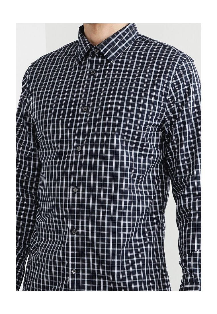 Banana Republic Slim Dress Shirt 5 Banana Republic Slim Dress Shirt - Image 3