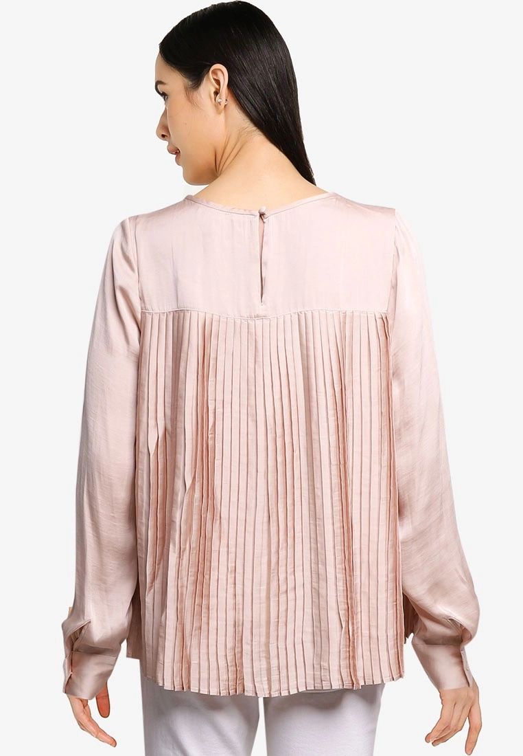 Banana Republic Pleated Blouse 4 Banana Republic Pleated Blouse - Image 2