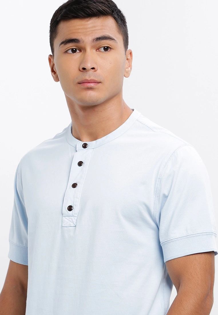 Banana Republic Authentic Gmt Dye Henley Tee 5 Banana Republic Authentic Gmt Dye Henley Tee - Image 3