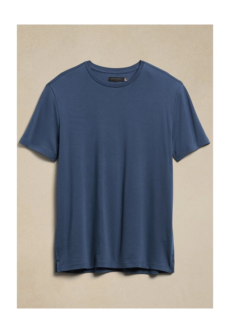 Banana Republic Luxury-Touch Performance T-Shirt 7 Banana Republic Luxury-Touch Performance T-Shirt - Image 5